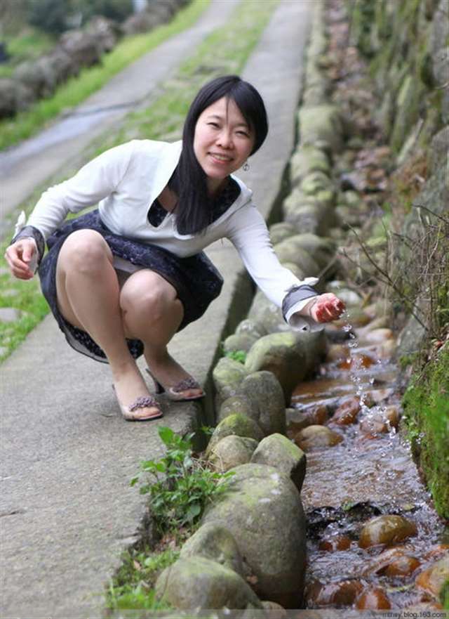 卧室征服 美艳人妻(将办公室美妇征服胯下)